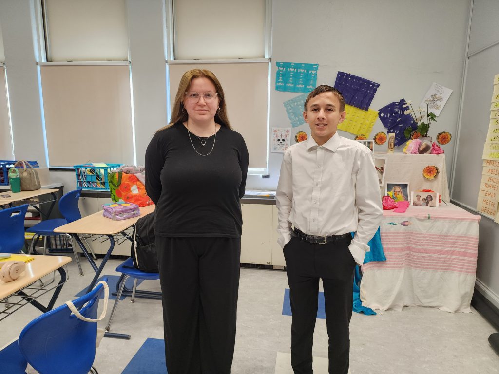 Sr. High chorus members